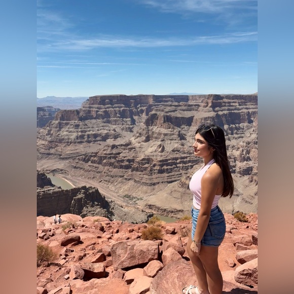 arianaalvare813